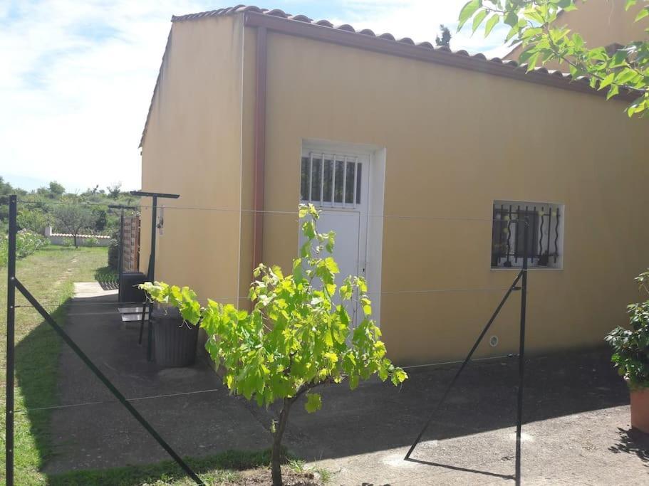 Maison Dans Une Propriete Avec Une Cour Corneilhan Exteriör bild